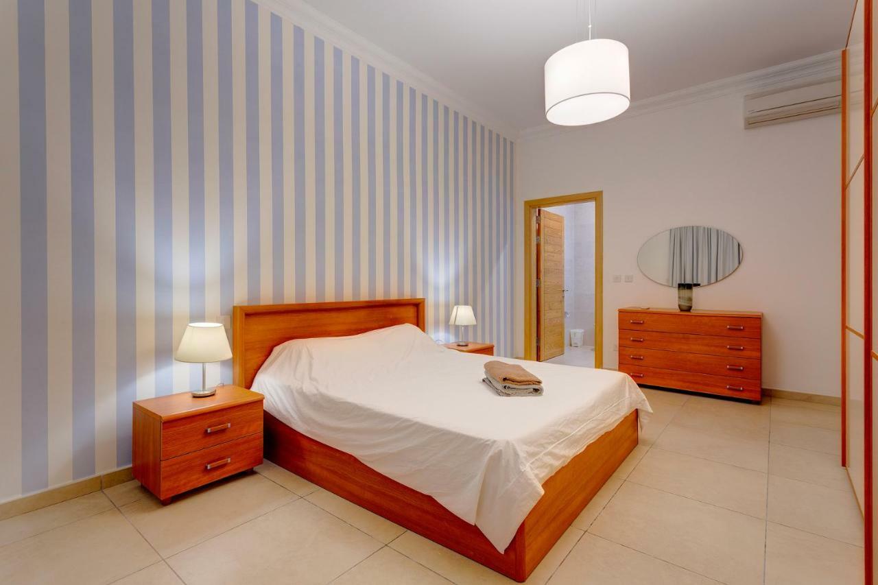 Apartment In Fort Cambridge With Pool Sliema Extérieur photo