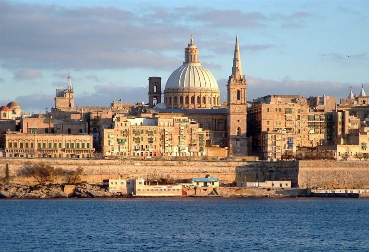 Apartment In Fort Cambridge With Pool Sliema Extérieur photo