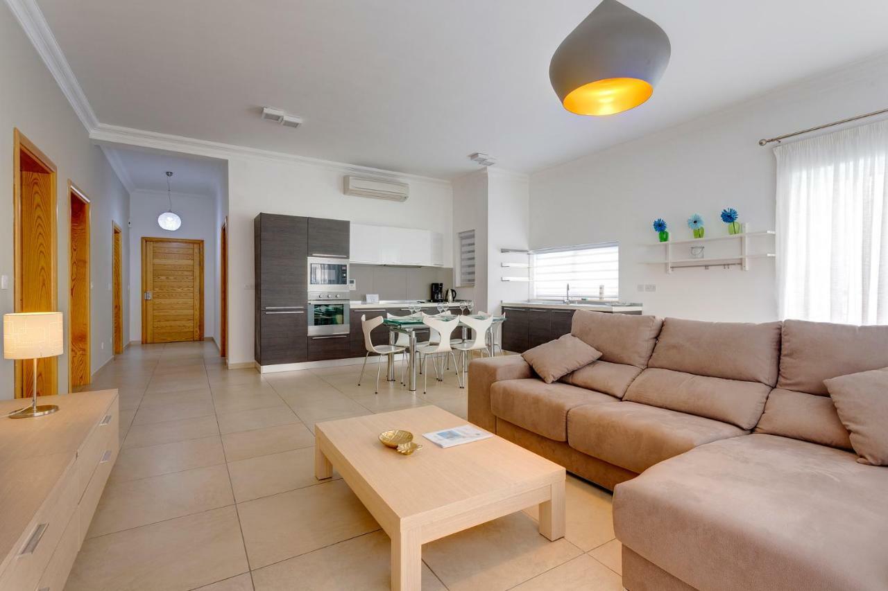 Apartment In Fort Cambridge With Pool Sliema Extérieur photo